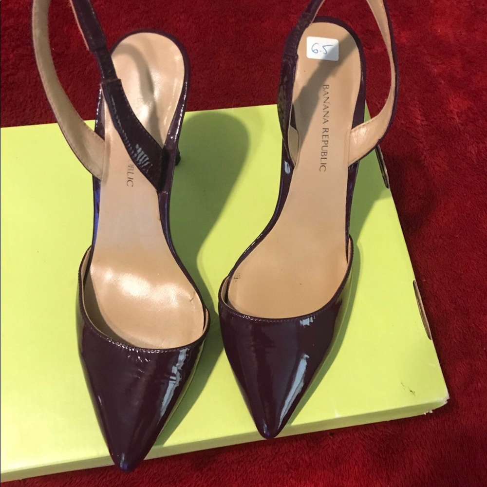 Plum patent leather Pumps